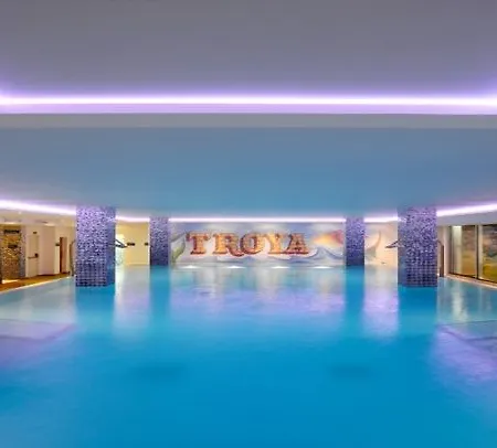 Alexandre Troya Hotel 4*