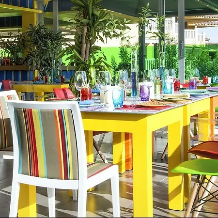 Alexandre Troya Hotel